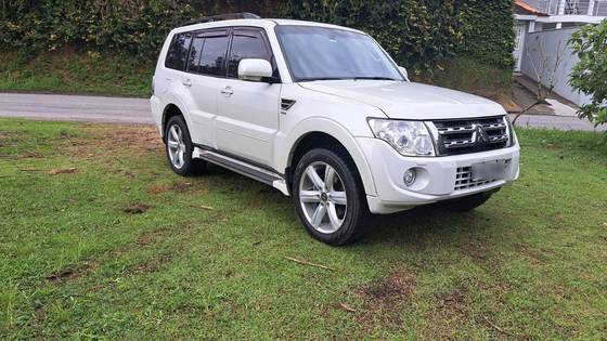 MITSUBISHI PAJERO FULL 3.2 HPE 4X4 16V TURBO INTERCOOLER DIESEL 4P AUTOMÁTICO MITSUBISHI PAJERO FULL 3.2 HPE 4X4 16V TURBO INTERCOOLER DIESEL 4P AUTOMÁTICO